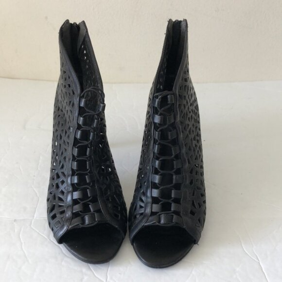 Aldo VTG Laser Cut Cage High Heel Shoes Open Toe Lacy Booties Black Sz. 39 - Picture 11 of 16